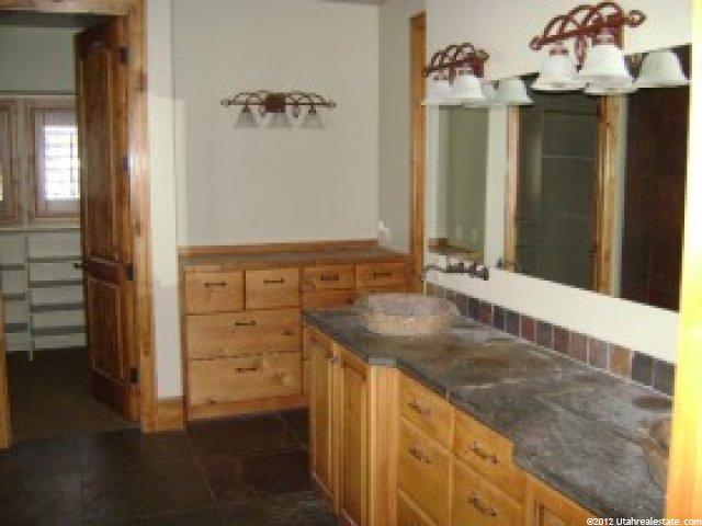 267 Summerwood Dr, Bountiful, UT 84010 — photo 9