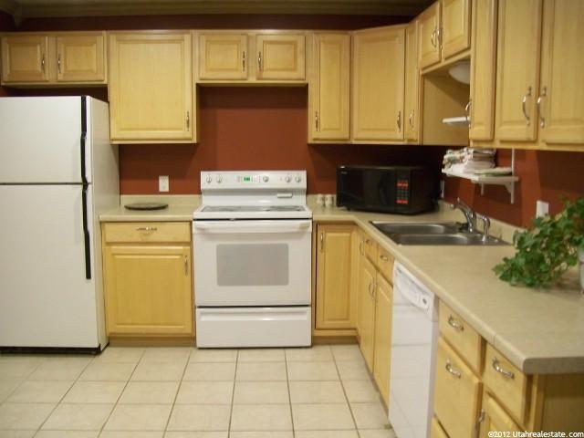 5753 S 5900 W, Hooper, UT 84315 — photo 3
