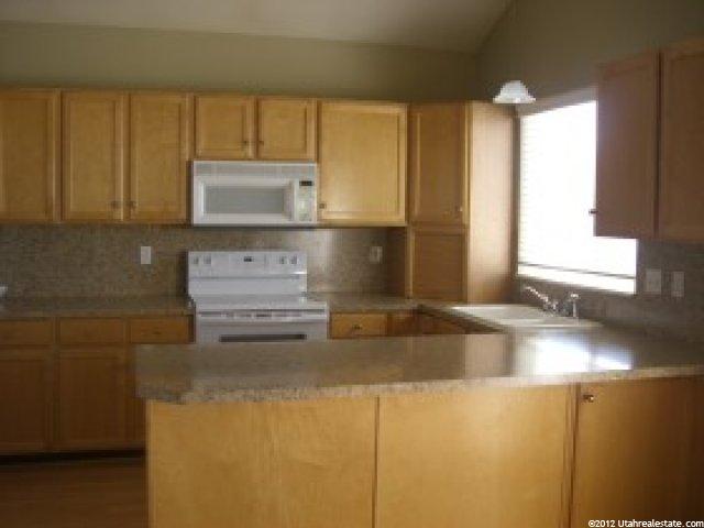 448 S 1250 E, Layton, UT 84041 — photo 2