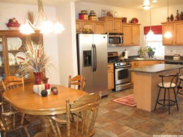 8965 S Stony Bend Ct E, Sandy, UT 84094 — photo 2