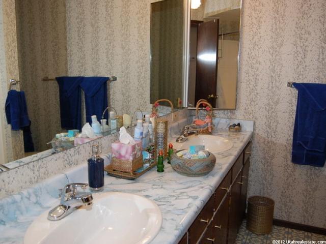 883 E 2000 N, Layton, UT 84040 — photo 10