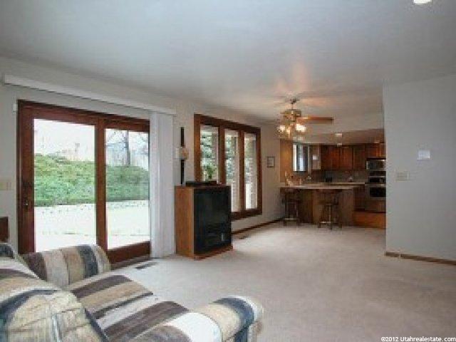 8850 Tracy Dr, Sandy, UT 84093 — photo 5