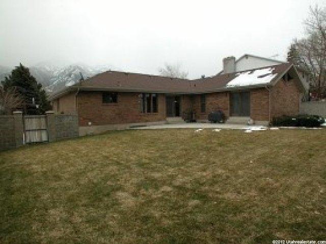 8850 Tracy Dr, Sandy, UT 84093 — photo 9