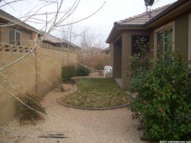 3862 Mitchell Dr, Santa Clara, UT 84765 — photo 2