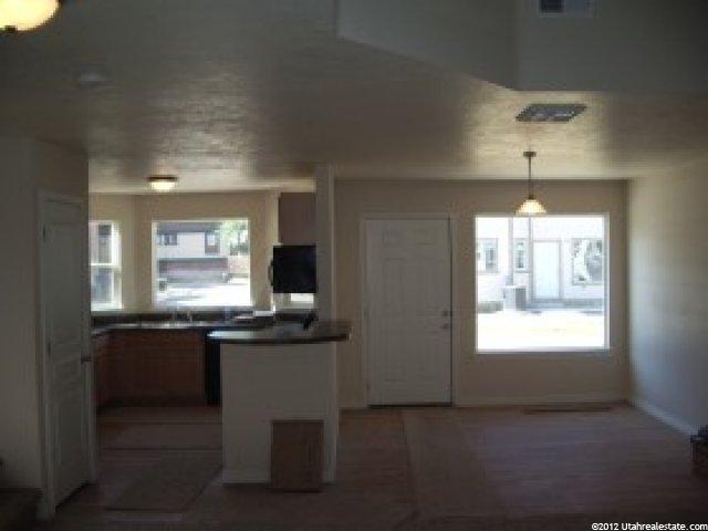 577 Laurel Hurst Ct, Ogden, UT 84401 — photo 2