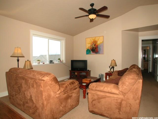 650 E 420 S, Smithfield, UT 84335 — photo 3