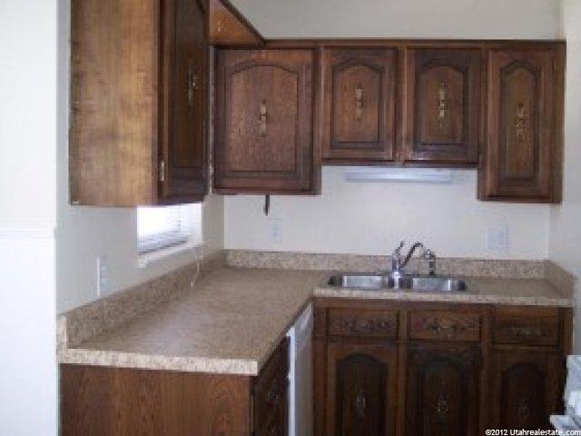 103 Ross Dr, Clearfield, UT 84015 — photo 3