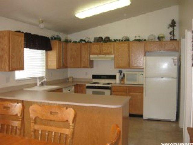 2741 W 2175 N, Clinton, UT 84015 — photo 4