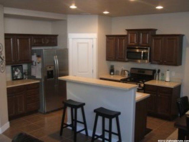 1055 E Quarry Park Dr S, Sandy, UT 84094 — photo 2