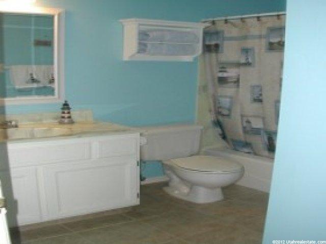 5006 S 3375 W, Roy, UT 84067 — photo 6