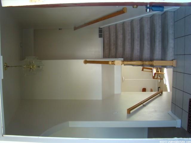 1045 W 400 S, Layton, UT 84041 — photo 3