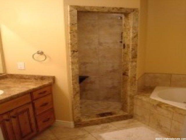 638 N 850 E, Wellsville, UT 84339 — photo 4