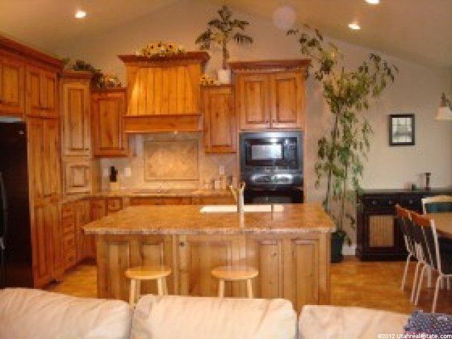 638 N 850 E, Wellsville, UT 84339 — photo 9