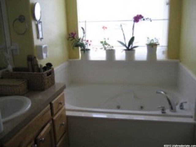 1006 N 780 W, Clinton, UT 84015 — photo 9