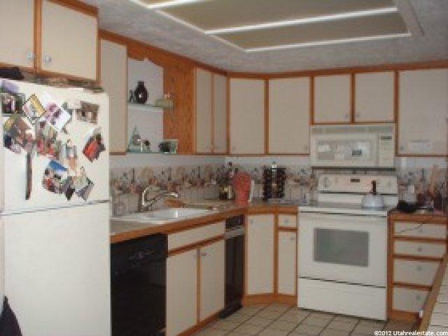 1376 E Valley  Ridge Dr, Sandy, UT 84093 — photo 3