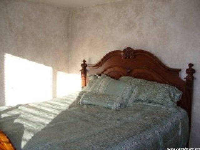 1649 N 2615 W, Clinton, UT 84015 — photo 6