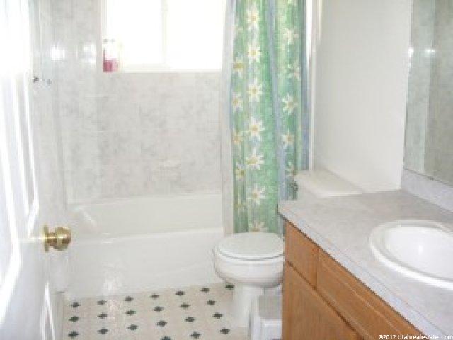 1649 N 2615 W, Clinton, UT 84015 — photo 8