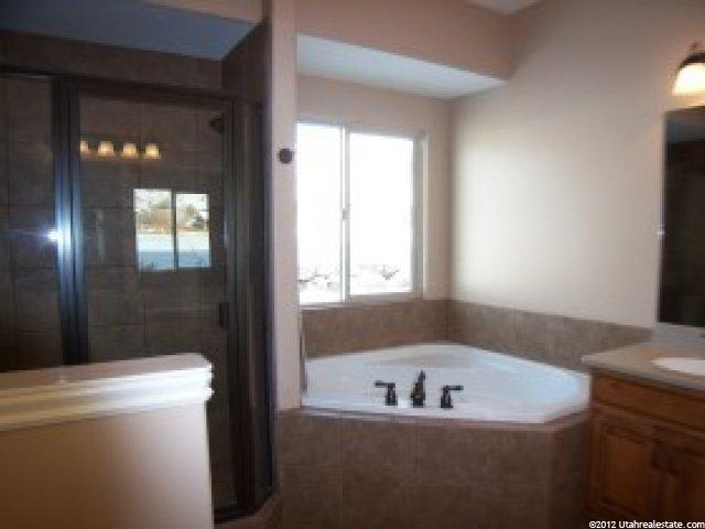 482 N 1375 E, Layton, UT 84040 — photo 7