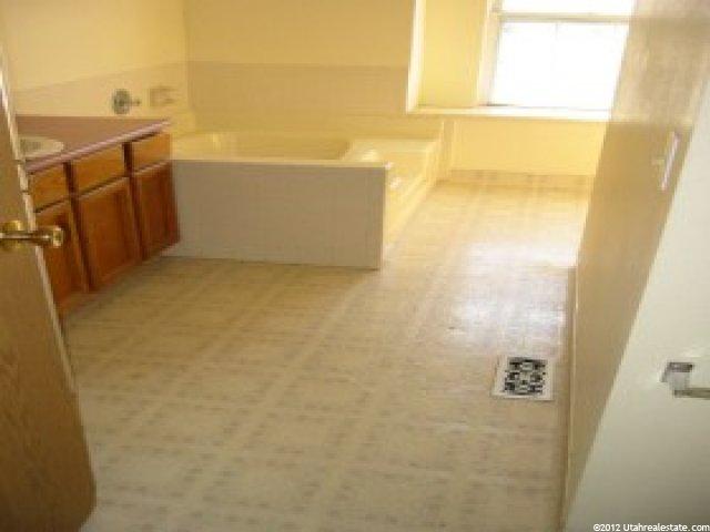 861 S 100 E, Farmington, UT 84025 — photo 4