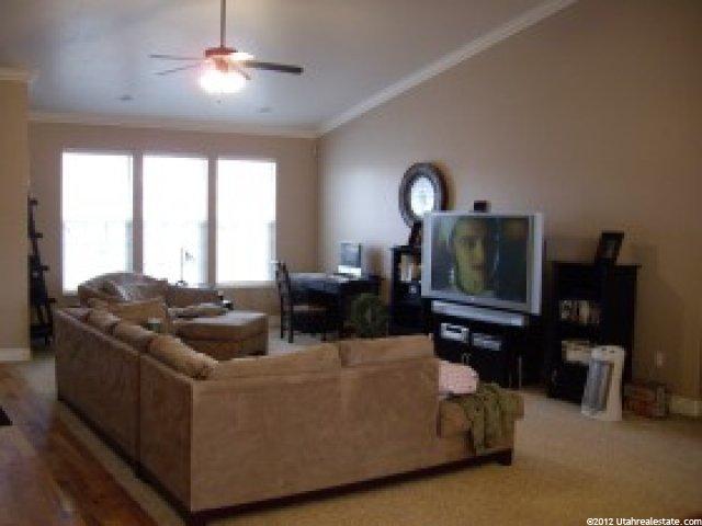 484 E 400 S, Vernal, UT 84078 — photo 2