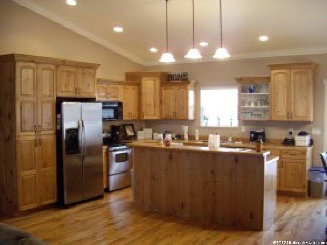 484 E 400 S, Vernal, UT 84078 — photo 3