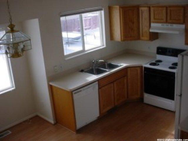 5422 S Midland Dr, Roy, UT 84067 — photo 3