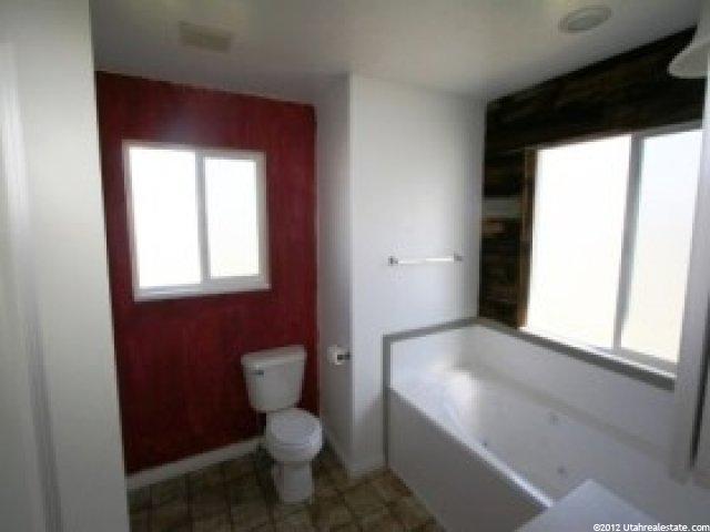 283 S 860 E, Salem, UT 84653 — photo 5