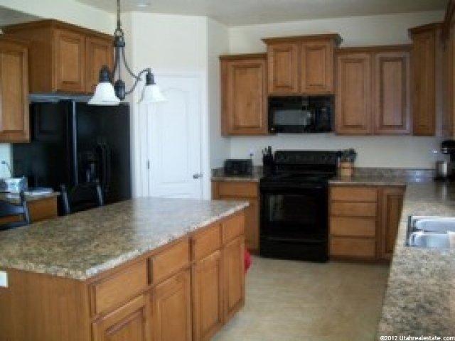 3395 Brookshire Dr, Syracuse, UT 84075 — photo 3