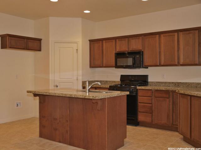 59 N 285 W, Centerville, UT 84014 — photo 2