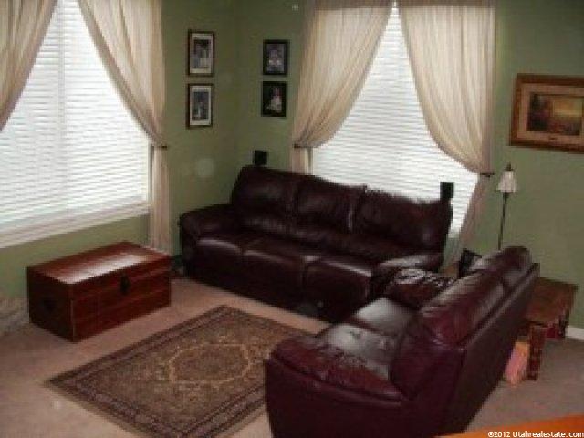 9483 S Hidden Point Dr, Sandy, UT 84070 — photo 2
