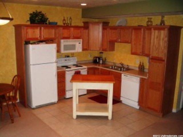 9483 S Hidden Point Dr, Sandy, UT 84070 — photo 3