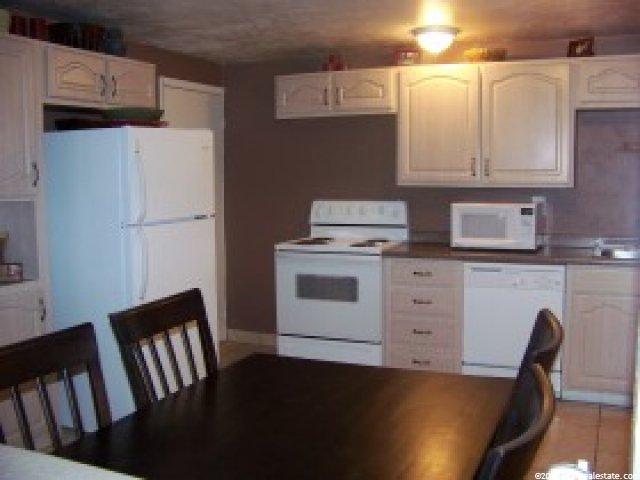 9686 Buttonwood Dr, Sandy, UT 84092 — photo 10