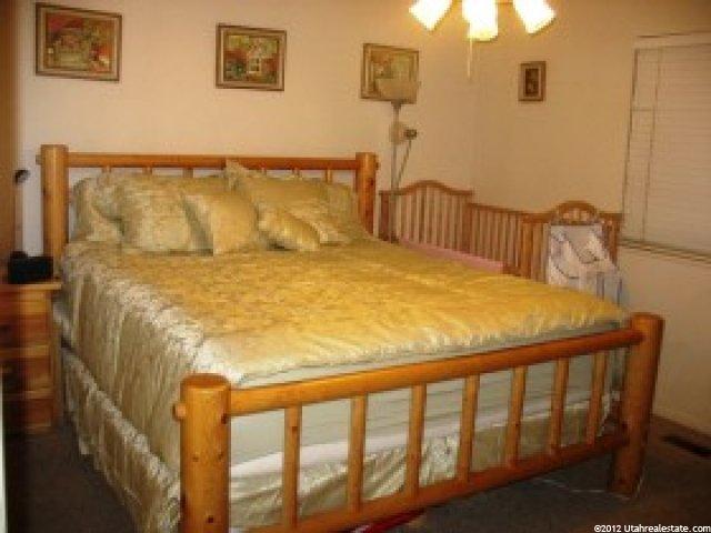 547 W 950 N, Clinton, UT 84015 — photo 7