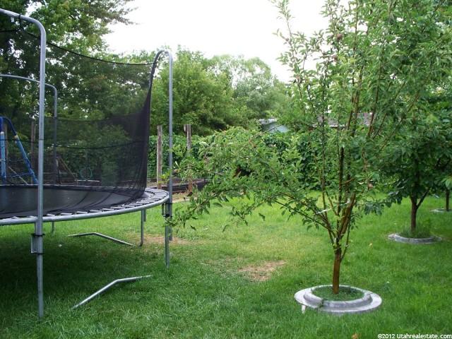 1310 Marilyn Dr, Syracuse, UT 84075 — photo 11