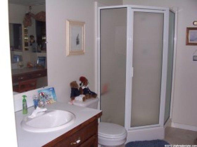 186 E Shadowbrook Ln, Kaysville, UT 84037 — photo 8