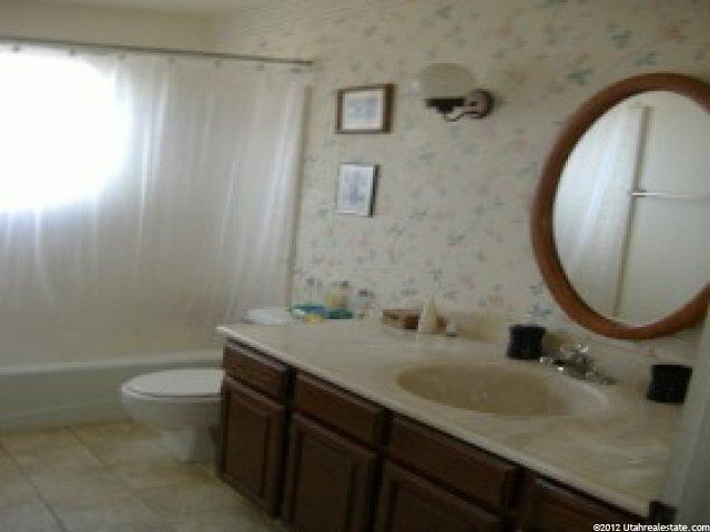 918 N 1500 E, Layton, UT 84040 — photo 9