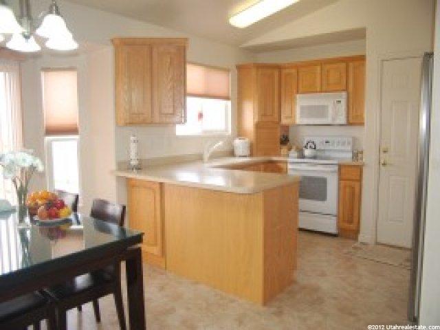 72 W 2300 N, Layton, UT 84041 — photo 2
