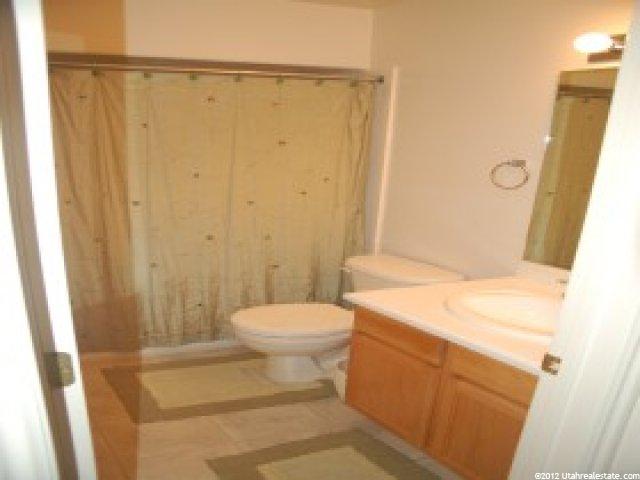 72 W 2300 N, Layton, UT 84041 — photo 9