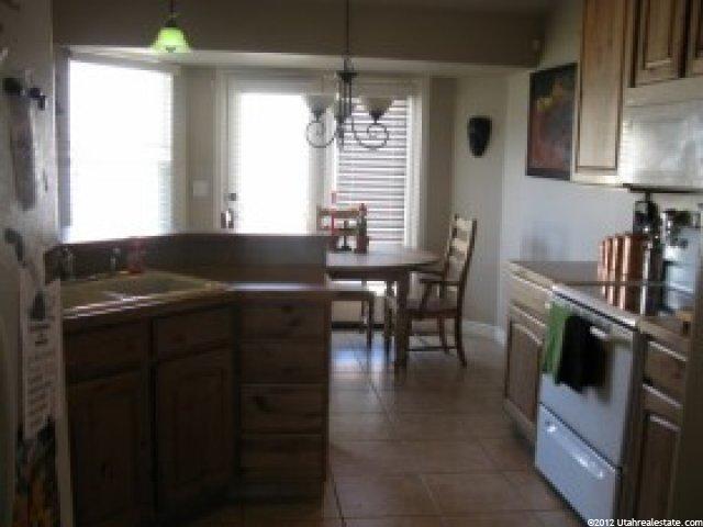 11758 Amber Stone Dr, South Jordan, UT 84095 — photo 5