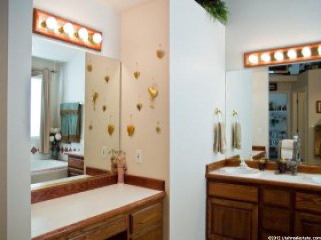 12236 Bluff View Dr, Sandy, UT 84092 — photo 11