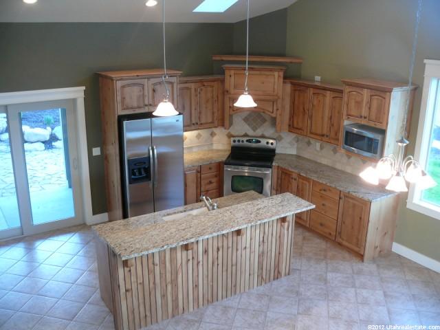 275 N 390 W, Wellsville, UT 84339 — photo 3