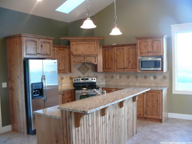 275 N 390 W, Wellsville, UT 84339 — photo 2