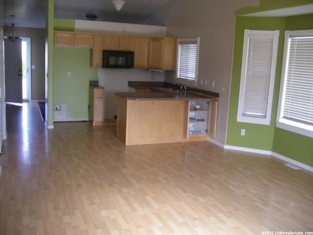2016 N 1720 W, Clinton, UT 84015 — photo 2