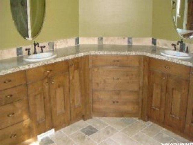 551 E 3550 S, Bountiful, UT 84010 — photo 6
