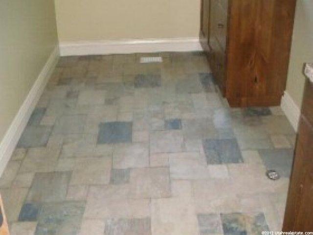 551 E 3550 S, Bountiful, UT 84010 — photo 8