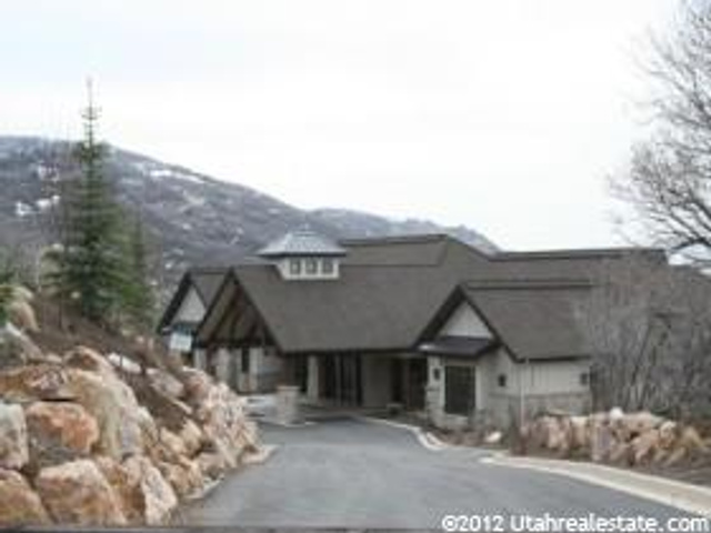 1674 Stone Ridge Dr, Bountiful, UT 84010