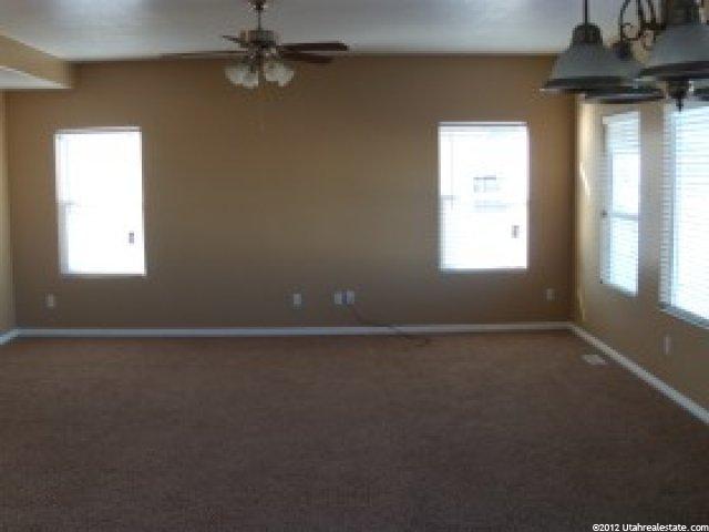 2477 N 2710 W, Clinton, UT 84015 — photo 4