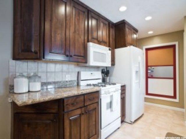 977 E 900 N, Bountiful, UT 84010 — photo 4