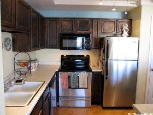 145 E Flowerfield Dr S, Draper, UT 84020 — photo 2