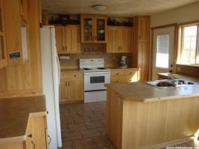 699 S Vernal Ave, Vernal, UT 84078 — photo 4